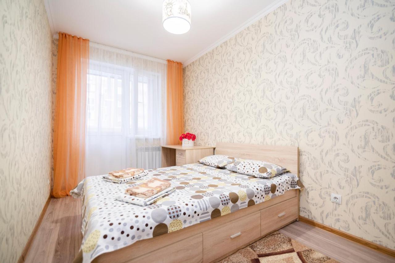 Apartment Zodiak Almaty Esterno foto